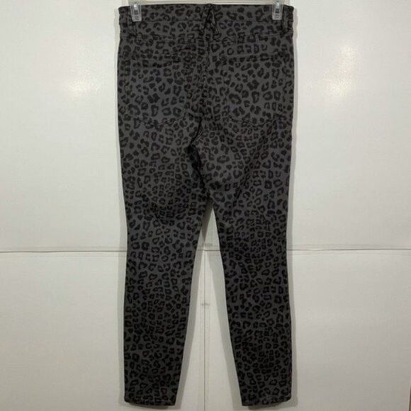 NWT Good American Grey Leopard Good Legs Jeans - Picture 2 of 5